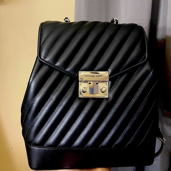 Michael Kors Rose Quilted Backpack with silver hardware - Picture 1 of 4